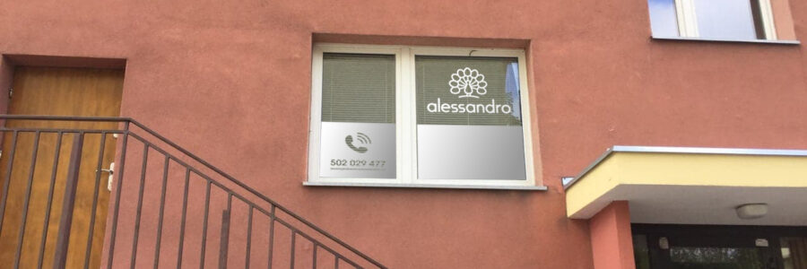 Alessandro – kosmetyka profesjonalna – Oznakowanie lokalu
